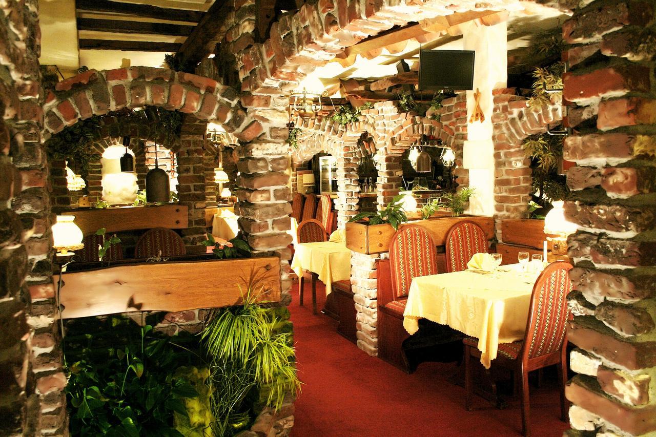 Hotel Restaurant Cristal 3*